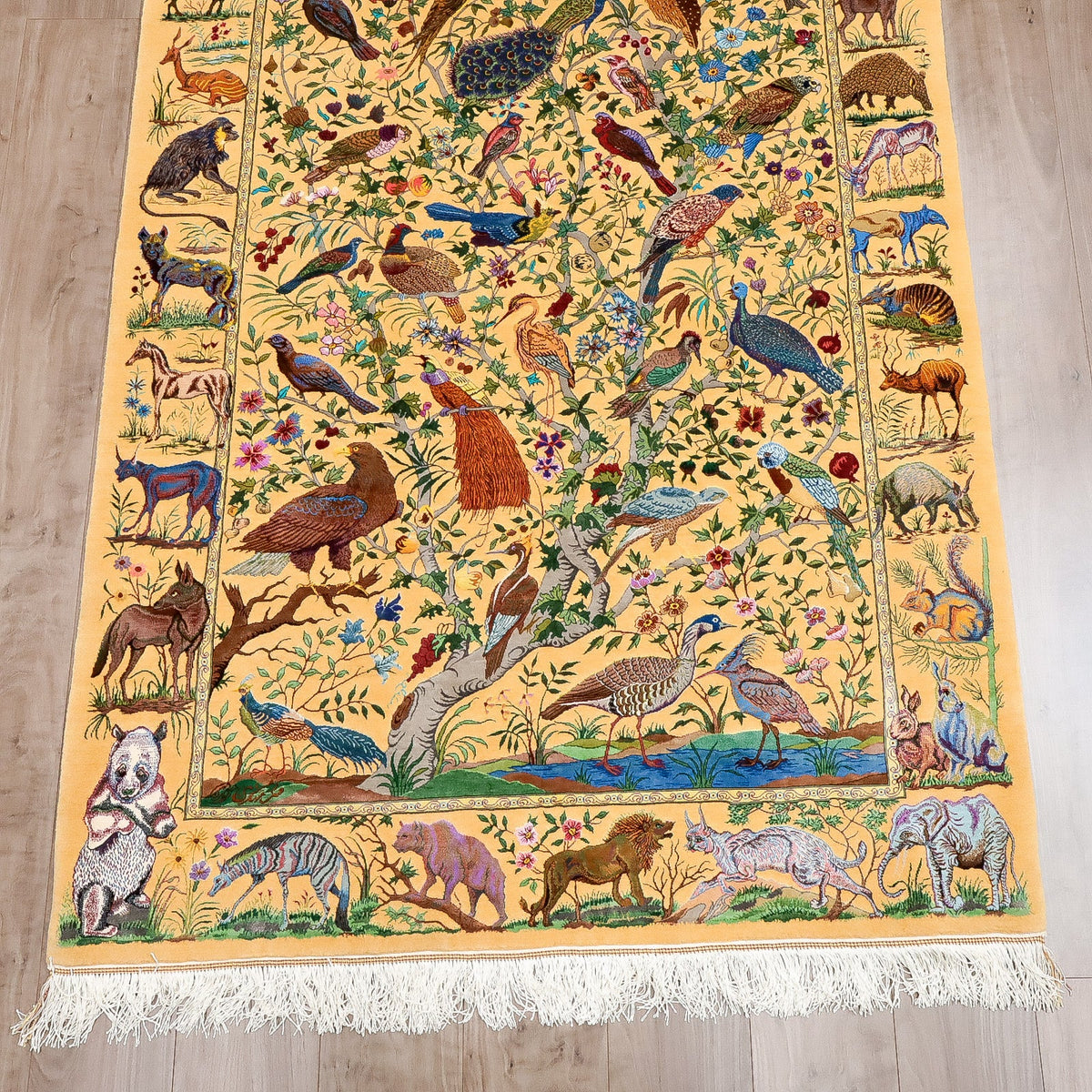 最高級ペルシャ絨毯クム、シルク100％ 楽園の鳥と動物　162×107cm（FL-13283）