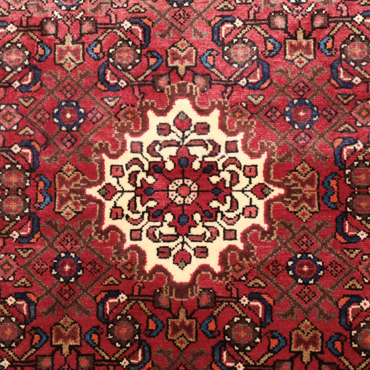 ペルシャ絨毯　ホセインアバド産　メダリオン柄　209×132cm（FL-13287）