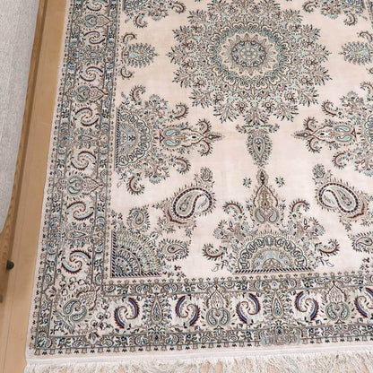 【在庫確保の予約受付中】高級ペルシャ絨毯ナイン産ハビビアン工房シルク 237×164cm（FL-22176）