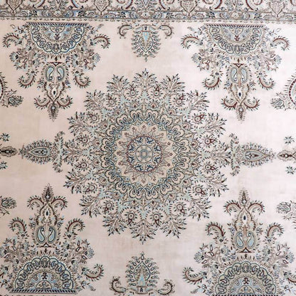【在庫確保の予約受付中】高級ペルシャ絨毯ナイン産ハビビアン工房シルク 237×164cm（FL-22176）