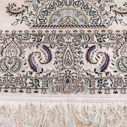 【在庫確保の予約受付中】高級ペルシャ絨毯ナイン産ハビビアン工房シルク 237×164cm（FL-22176）