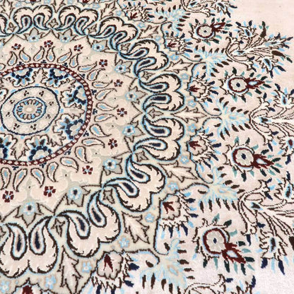 【在庫確保の予約受付中】高級ペルシャ絨毯ナイン産ハビビアン工房シルク 237×164cm（FL-22176）