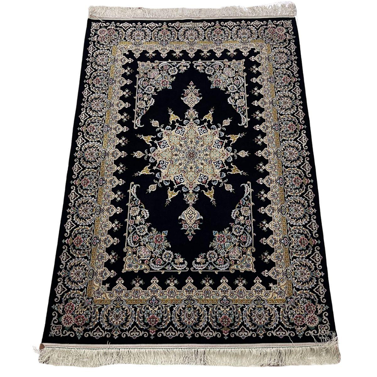 最高級ペルシャ絨毯（ナイン産）ハビビアン工房　162×111cm（FL-70374）