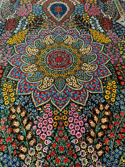 高級ペルシャ絨毯クム産シルク100％  ハジ・ホセイニ　 198×133cm（FN-10024）