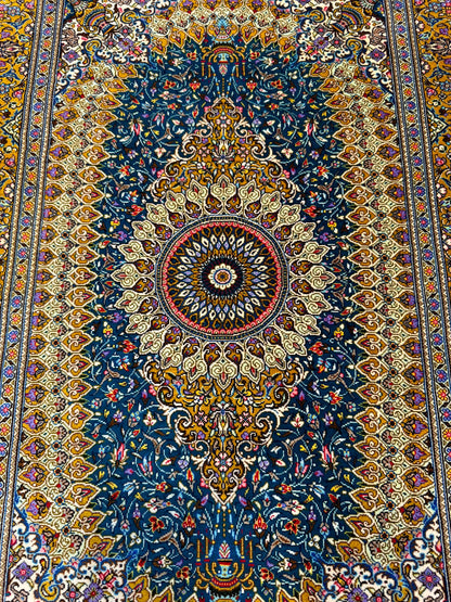 高級ペルシャ絨毯クム産シルク100％  ジャムシディ工房 90×61cm（FN-10030）