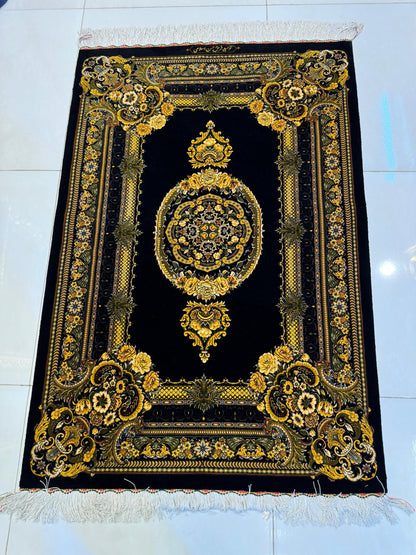 高級ペルシャ絨毯クム産シルク100％  イスラミ工房 125×85cm（FN-10038）