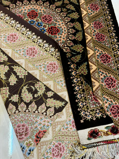 高級ペルシャ絨毯クム産シルク100％  ジャディ工房 123×78cm（FN-10039）