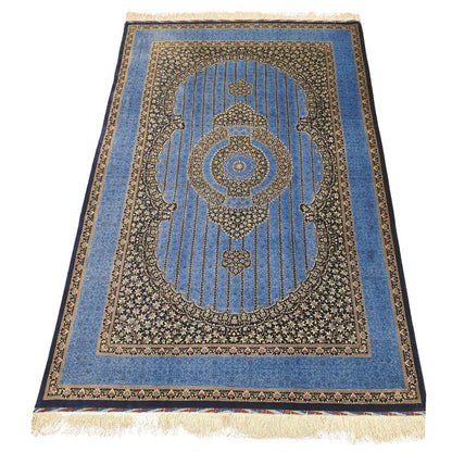 ペルシャ絨毯（シルク100％手織り）イランクム　205×136cm（FN-70378）