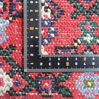 ビンテージ トライバルラグ／ホセインアバッド 1980年代／188×72cm（FR-10329）