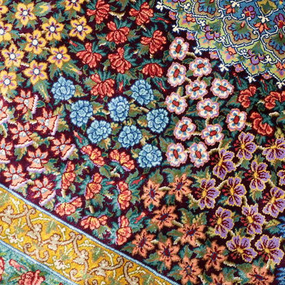 高級ペルシャ絨毯 クム産 シルク100％ TAKHTE JAMSHID工房｜八角形枠・花メダリオン柄 グリーン×マルチカラー｜105×99cm（FS-13299）
