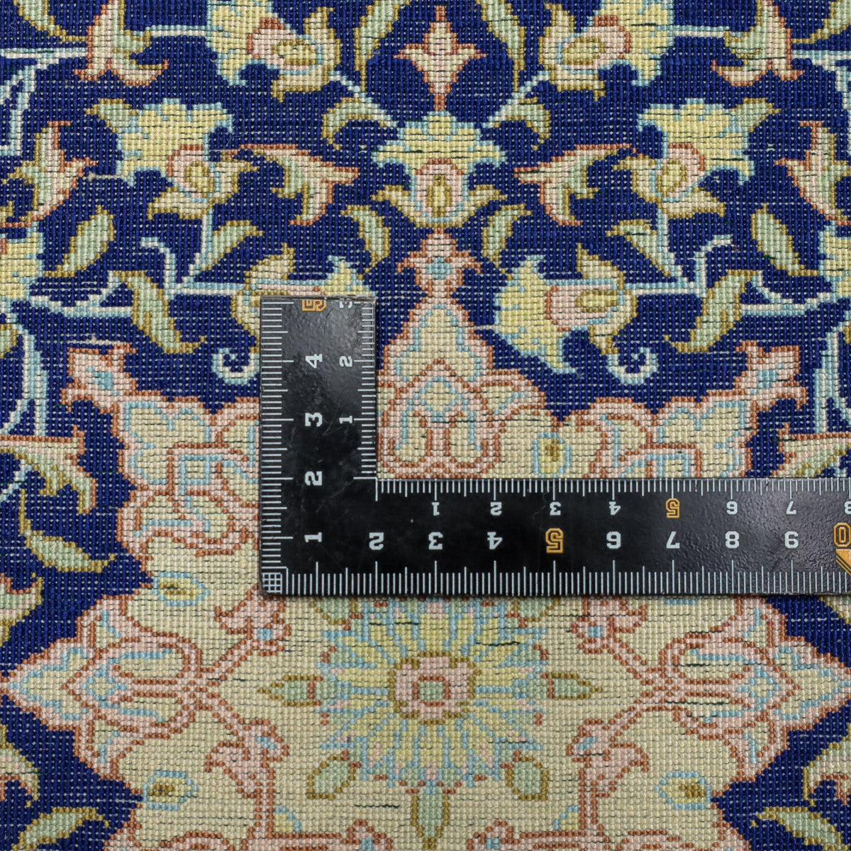 高級ペルシャ絨毯 クム産 シルク100％｜八芒星メダリオン柄 ネイビー×クリーム｜40×26cm（FS-13344）