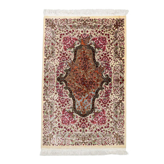 高級ペルシャ絨毯 クム産 シルク100％ MOHAMMADI工房｜生命の樹・花鳥柄 アイボリー×ピンク｜94×60cm（FS-13364）