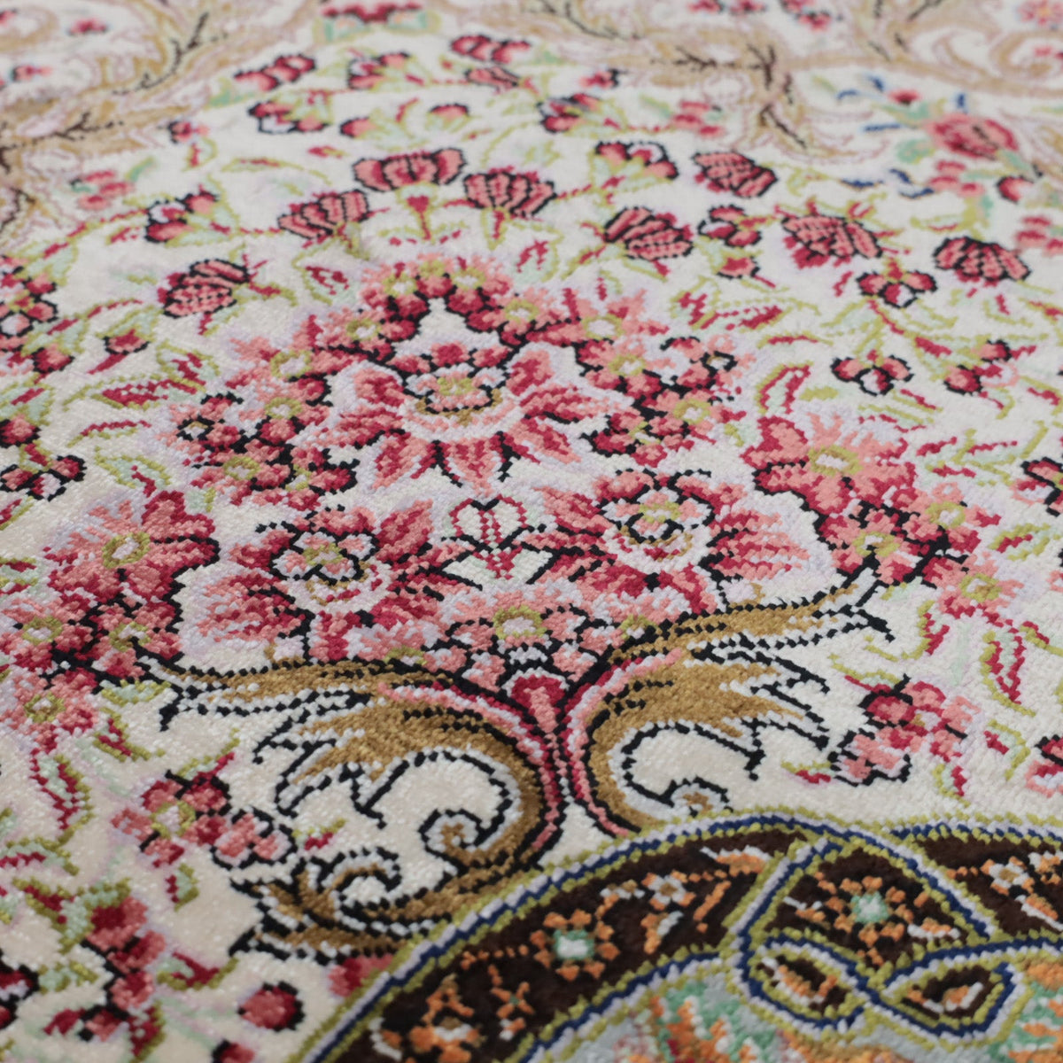 高級ペルシャ絨毯 クム産 シルク100％ MOHAMMADI工房｜生命の樹・花鳥柄 アイボリー×ピンク｜94×60cm（FS-13364）