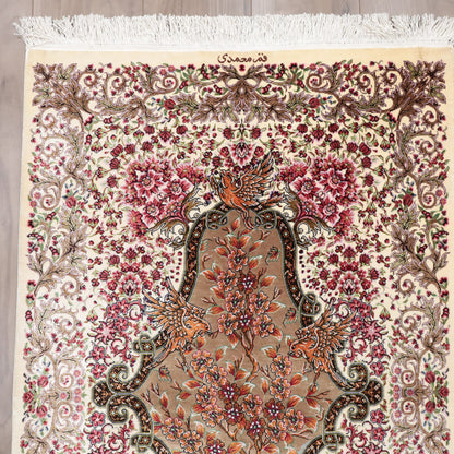 高級ペルシャ絨毯 クム産 シルク100％ MOHAMMADI工房｜生命の樹・花鳥柄 アイボリー×ピンク｜94×60cm（FS-13364）