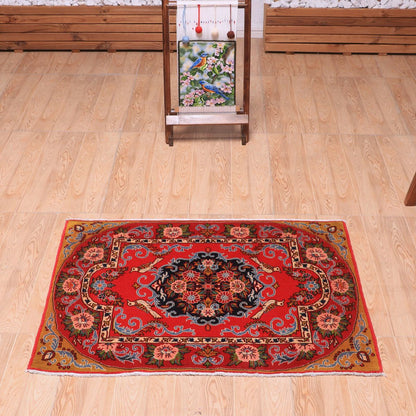 ペルシャ絨毯（イラン産）カーシャーン　94×70cm（FS-70018）