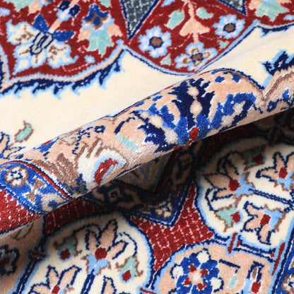 ペルシャ絨毯（イラン産）ナイン　103×99cm（FS-70023）