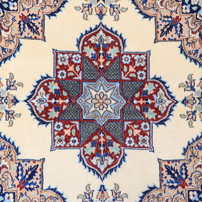 ペルシャ絨毯（イラン産）ナイン　103×99cm（FS-70023）