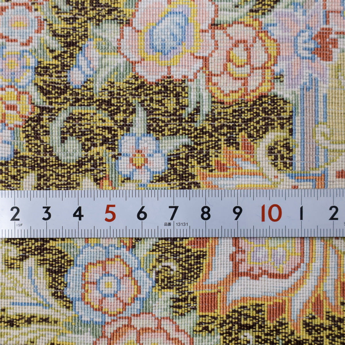 ペルシャ絨毯クム産シルク100％サマディ工房（手織り）200×134cm（FX-13190）