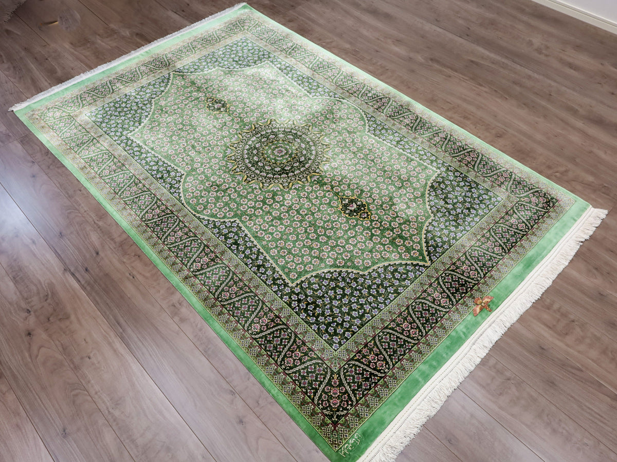 ペルシャ絨毯（手織り）ハキ　195×132cm（FX-13193）