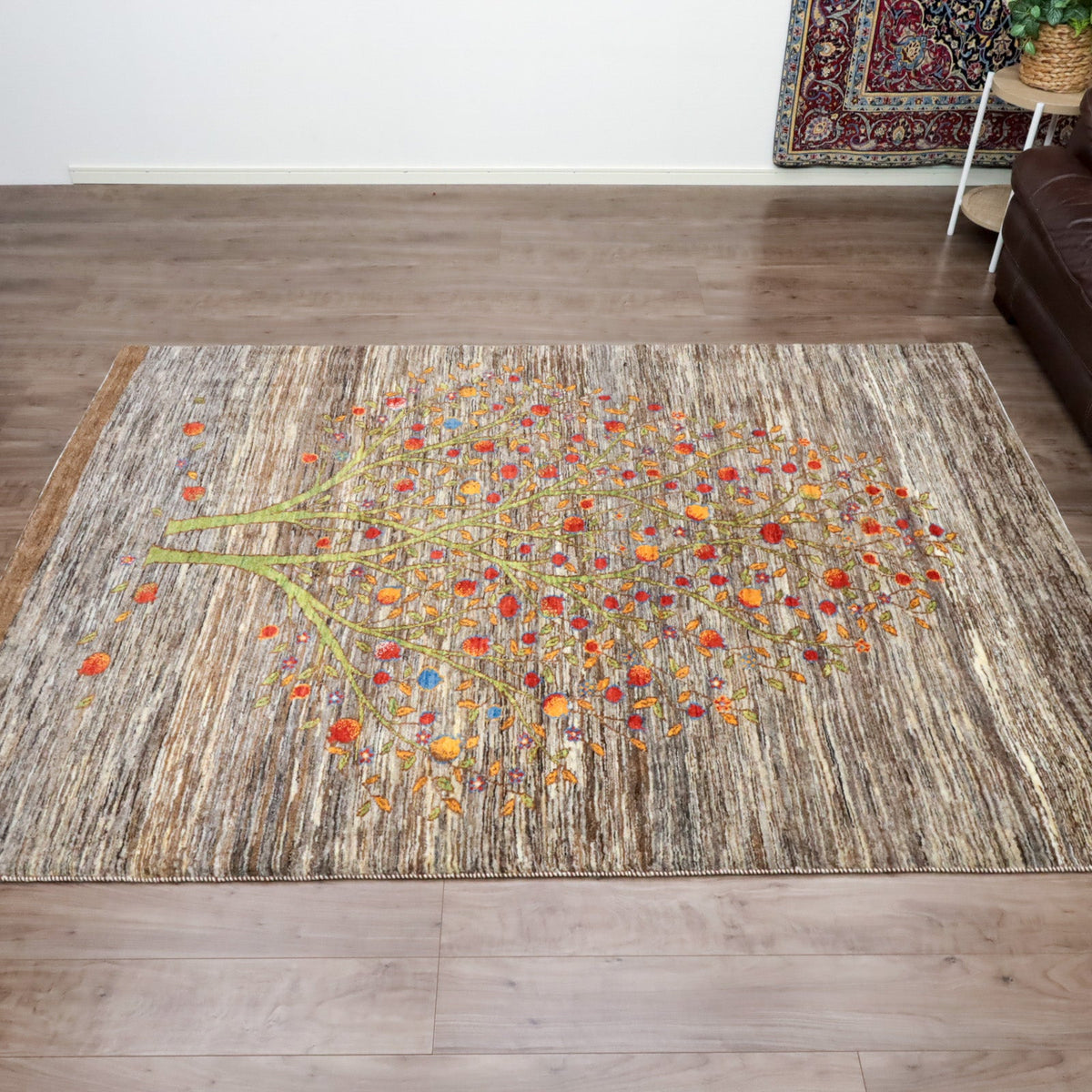 ギャッベ（ギャベ）ルリバフ　ザクロの木柄　233×165cm（HL-13259）