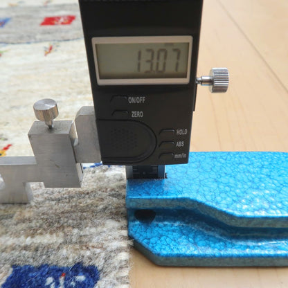 プレミアムギャッベ／ホシナマイ（カシュクリ） 98×65cm（HSS-11054）