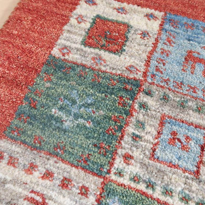 プレミアムギャッベ／ホシナマイ（カシュクリ） 88×57cm（HSS-1202）