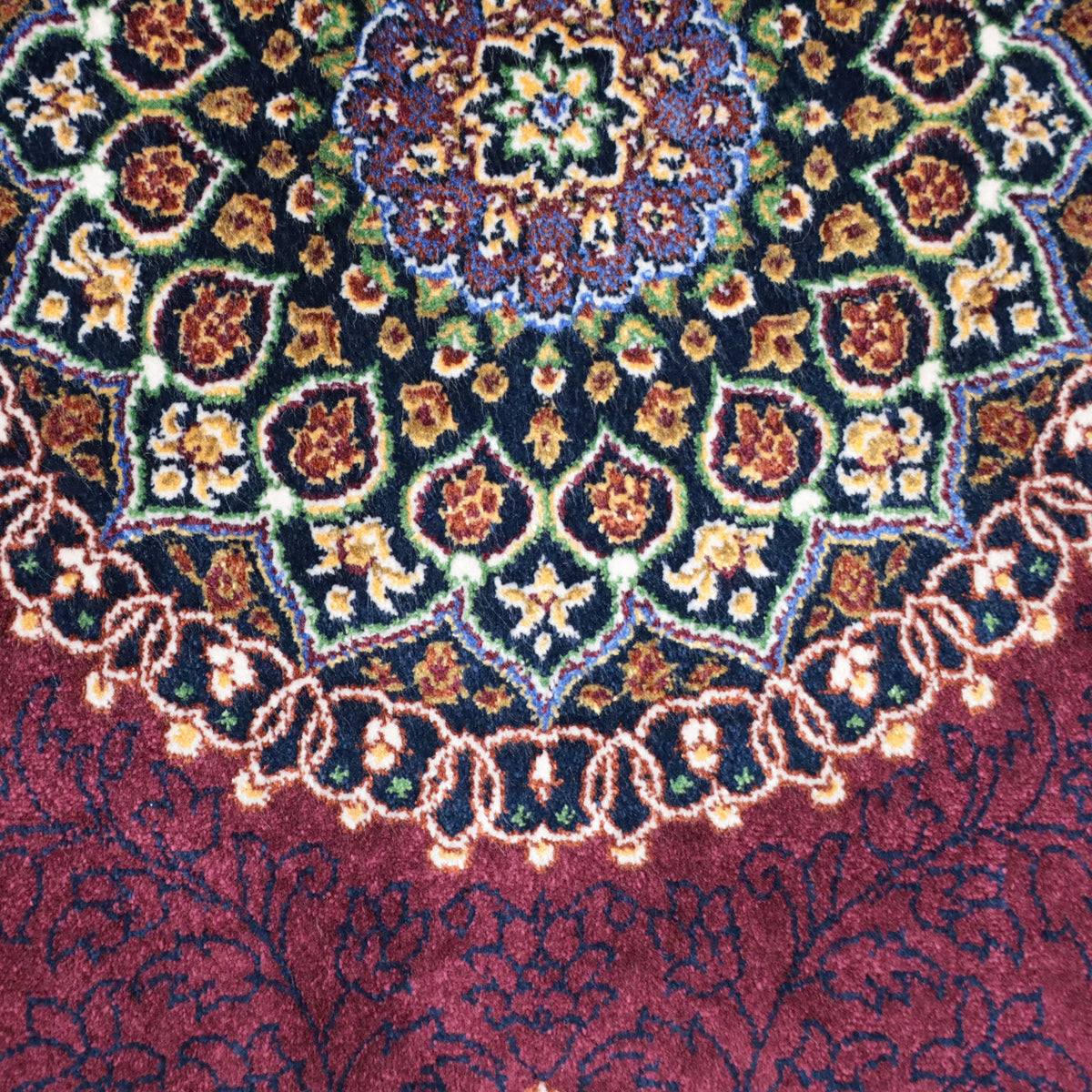 LUMINA モダールアートコレクション｜瓢箪型フィールド・メダリオン柄 ワインレッド×ネイビー｜91×59cm（S-13349）