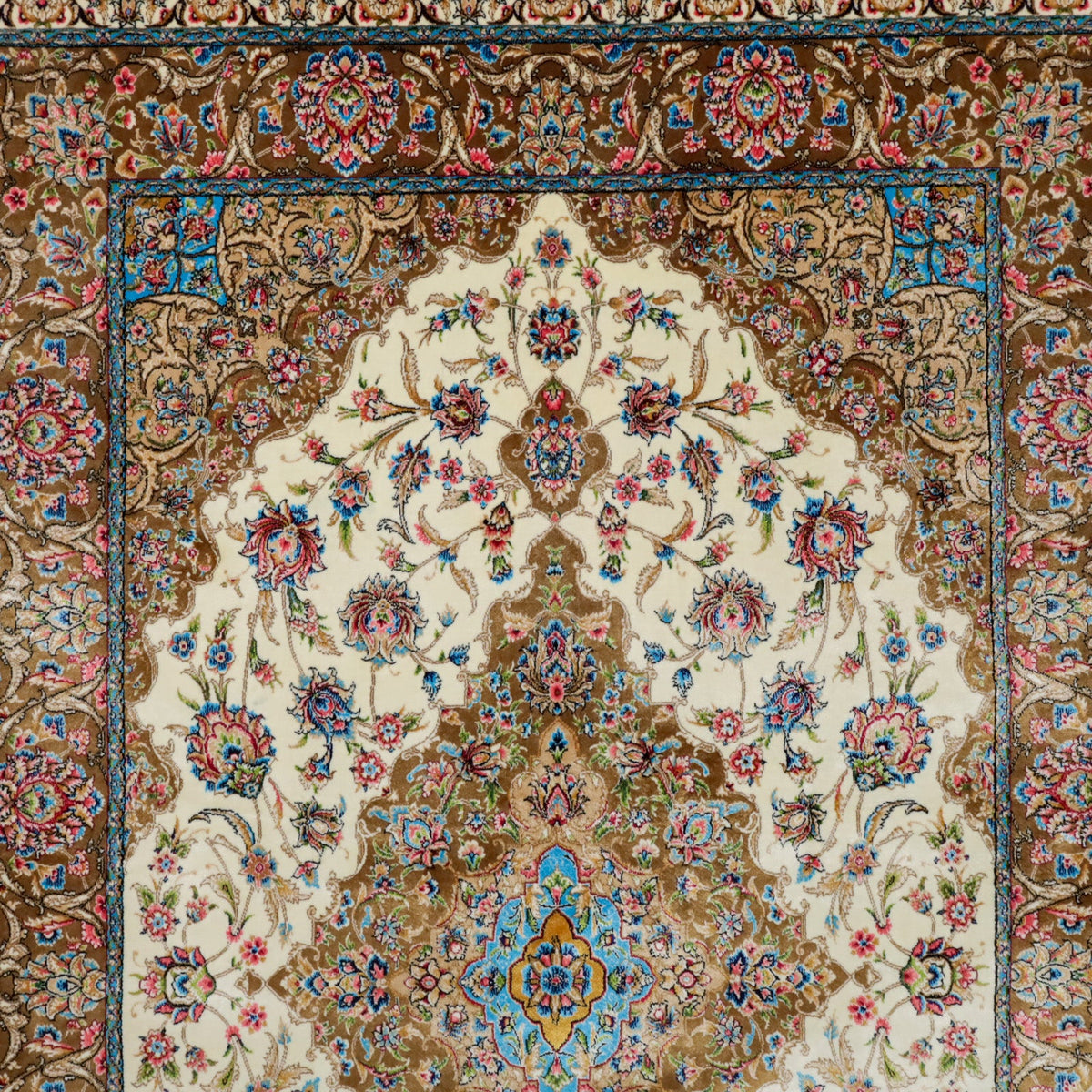 LUMINA モダールアートコレクション｜花メダリオン柄 アイボリー×金茶｜125×81cm（S-13394）
