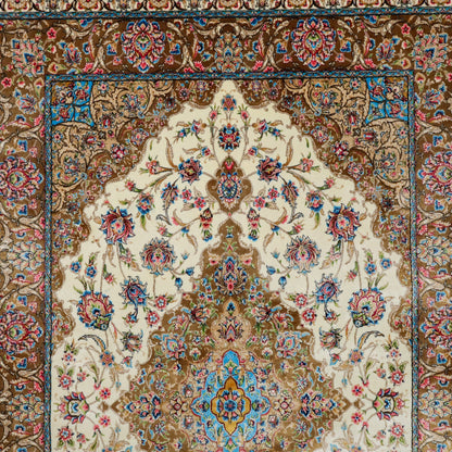LUMINA モダールアートコレクション｜花メダリオン柄 アイボリー×金茶｜125×81cm（S-13394）