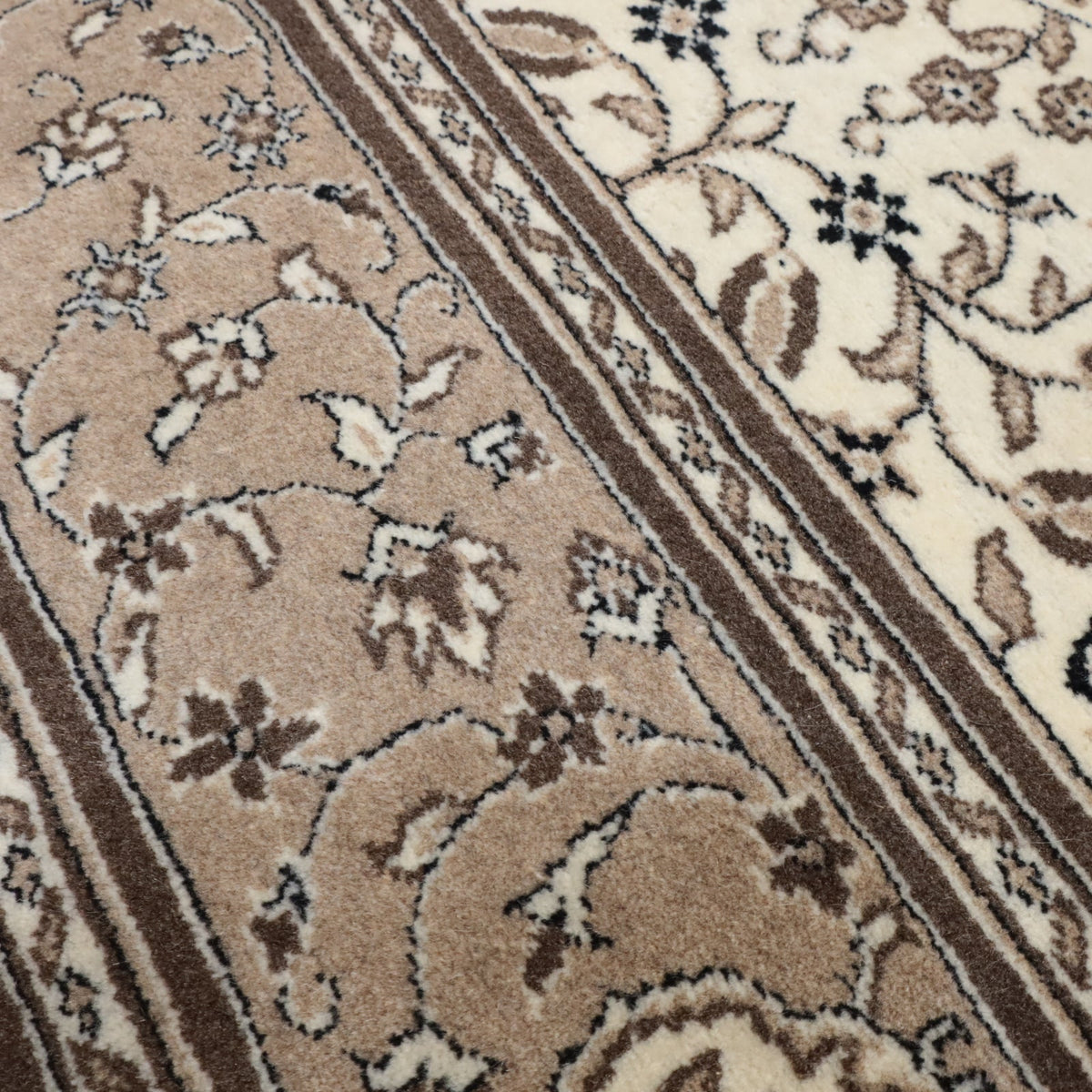 トルコ絨毯（カイセリ）　313×205cm（TX-13209）　手織り ウール 高密度 美品 特大リビングラグ
